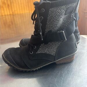 Sorel Slimboot Lace Herringbine